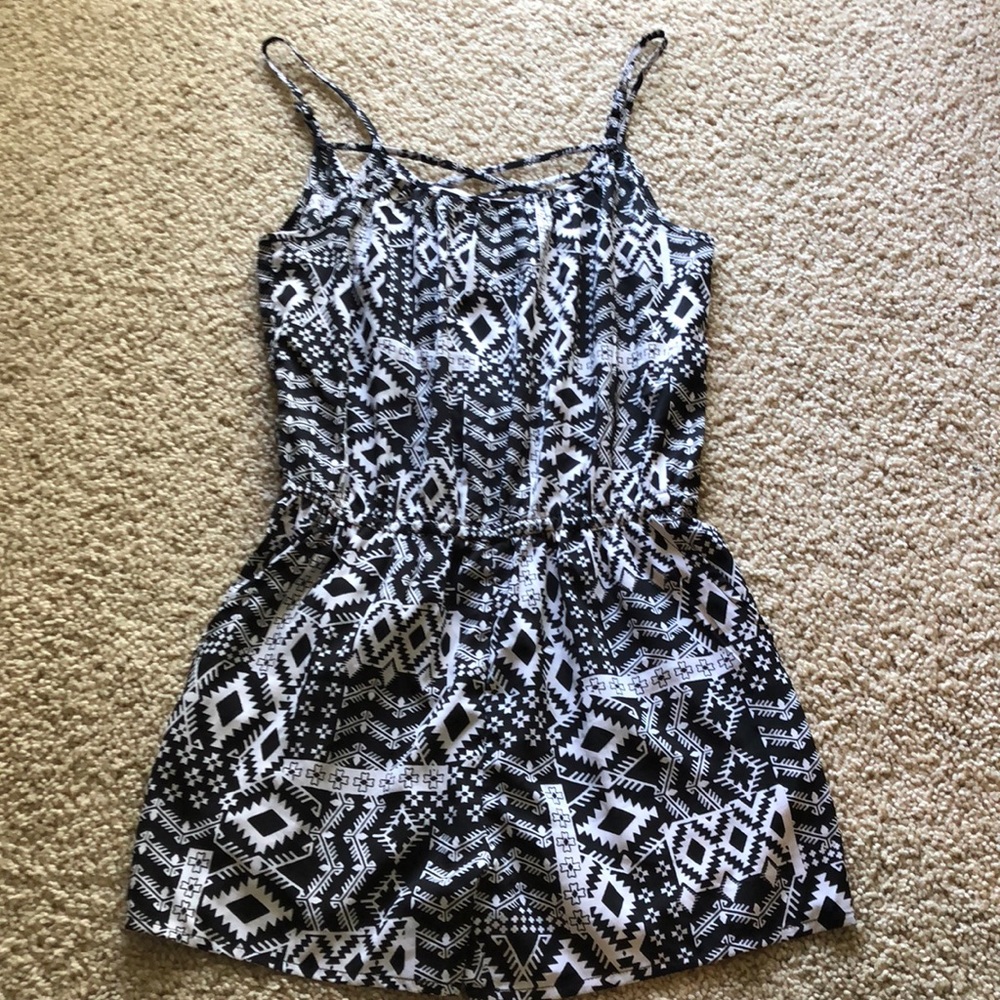 Arizona Jeans black and white xs romper